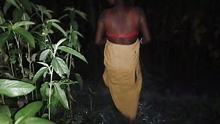 Jungle Mein Bhabhi Ko Bathroom Karane Le Jakar Chudai Ki
