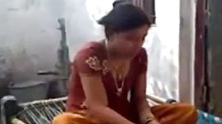 Amateur Indian housewife recorded getting banged hard