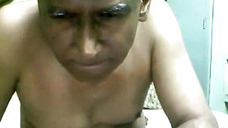 Horny Indian aunty recorded getting fucked by an old dude